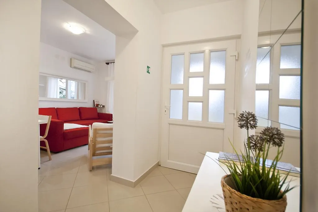 Adela Apartments Dramalj