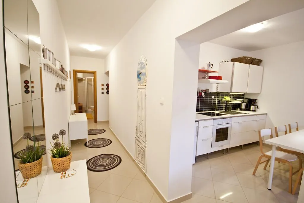Adela Apartments Dramalj