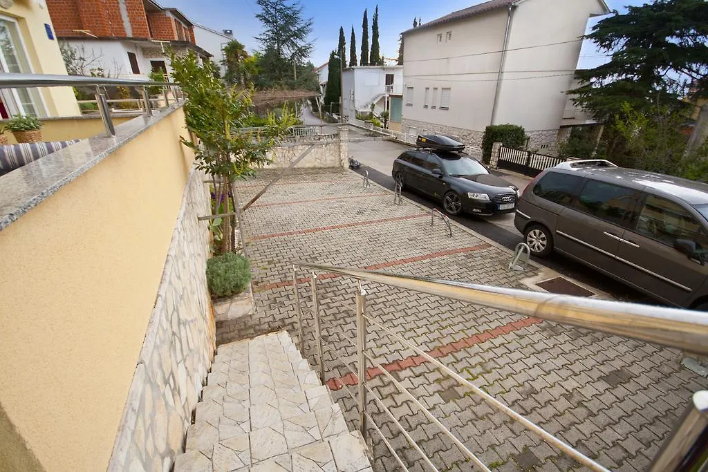 Adela Apartments Dramalj 0*,  Croatia