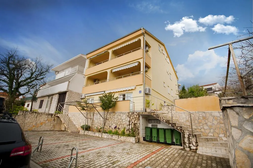 Adela Apartments Dramalj